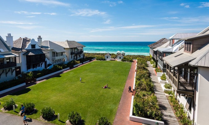 Rosemary Beach House | Uncorked Carriage House- Perfect Location for A Cozy Rosemary Beach Getaway!