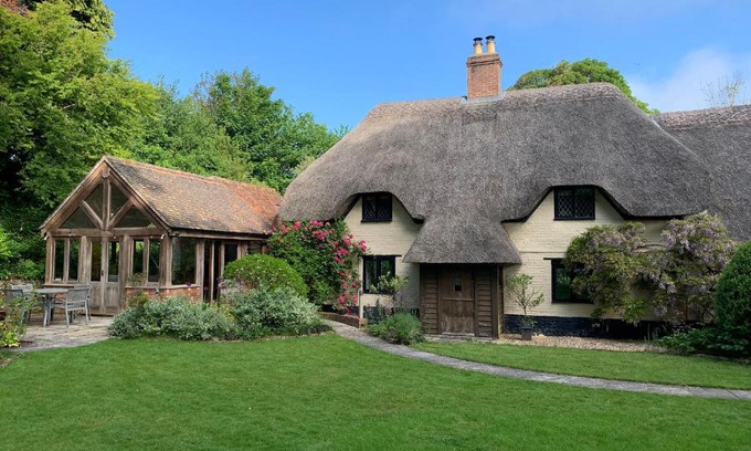 Blandford Forum House | Under Acre Cottage