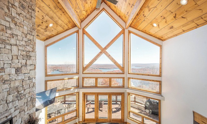 Mountainside Cabin | Under the Stars