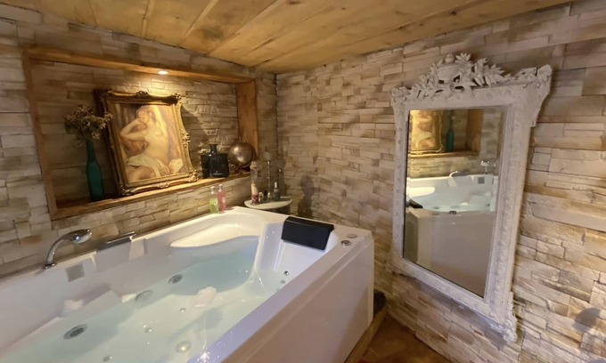 Barjols Cabin | Une Chambre Inoubliable Type Chalet Avec Grande Balnéothérapie