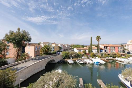 Port Grimaud Villa | Une Maison Un Ponton Plein D Options YourHostHelper