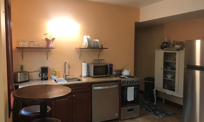 Niskayuna Apartment | Union College , GE, Ellis Hospital and Rivers Casino