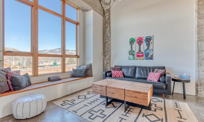 Hood River House | Union Lofts 310