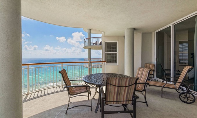 Navarre Beach Condo | unique 2 br sleeps 6 with chair rental