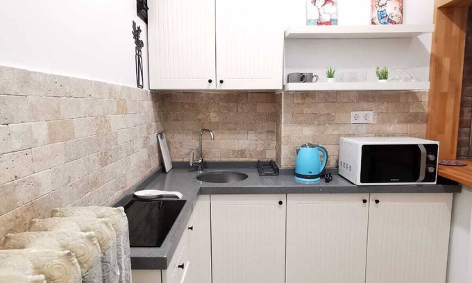 Talimhane Apartment | Unique and Cozy Apartment at Taksim City Center Z7