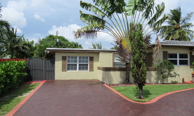 North Miami Apartment | Unique and personalized Apartment - Best geographic location in Miami.