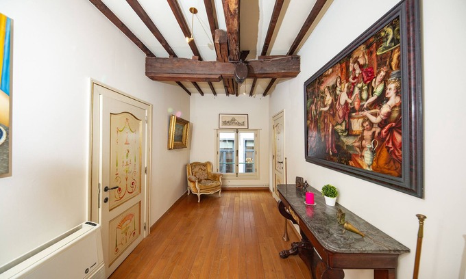 University District Apartment | Unique Apartment In Historic Mansion