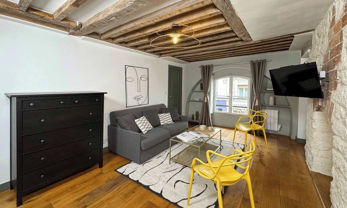 Arts-et-Metiers Apartment | Unique Authentic Apartment in Le Marais