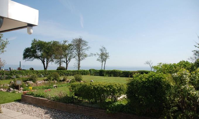 Schoenhagen House | Unique Baltic Sea villa with garden by the beach