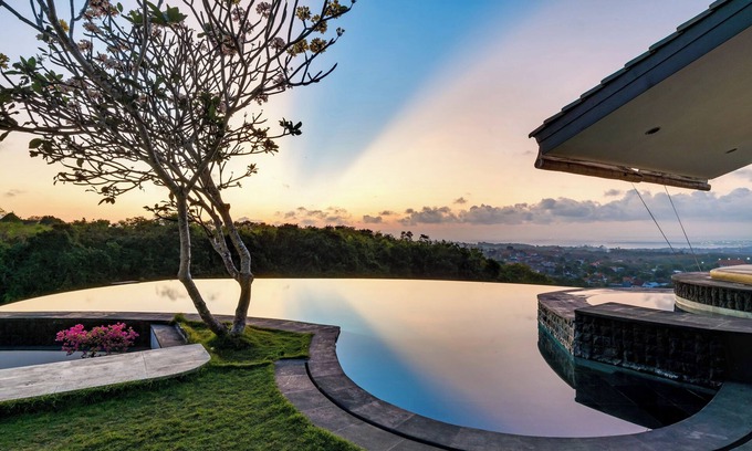 Bukit Villa | Unique Bay View, 5 Bedroom luxury villa