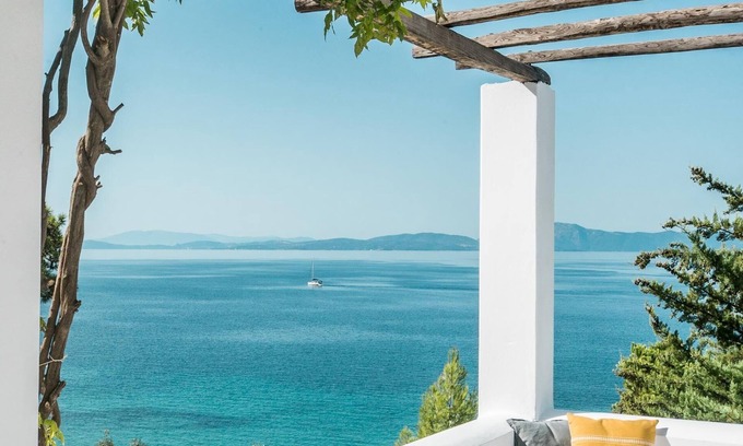 Aktio-Vonitsa Villa | Unique Beach Aegean Style Villa