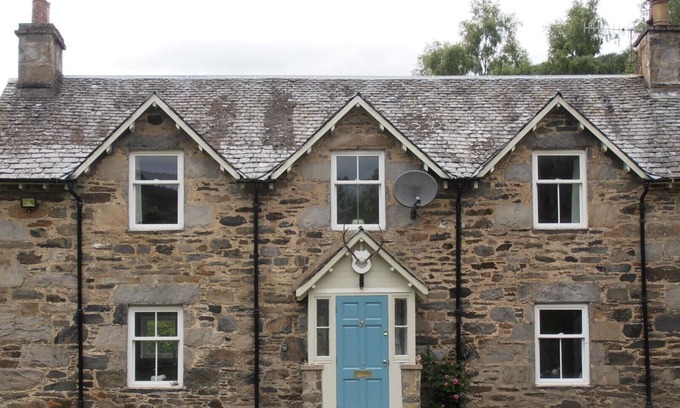 Aberfeldy Cottage | Unique Character Cottage, Peaceful Rural Setting. 1 of 2 lets6510949 for|Reviews