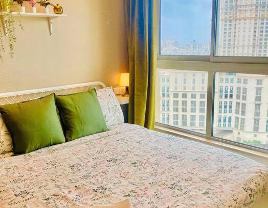 Hiranandani Gardens Apartment | Unique&Cozy 1BHK in Hiranandani Powai!