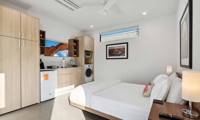 Camelback East Apartment | Unique Design Studio Container - 80 Walkscore!