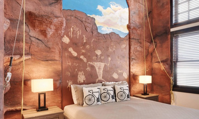 Moab Condo | Unique Downtown Rental - La Dolce Vita Villas #5