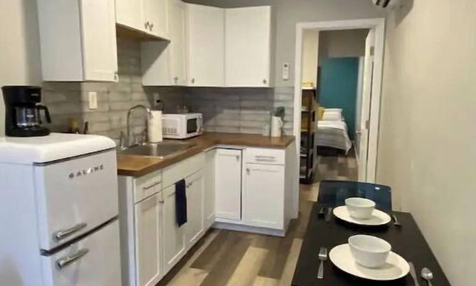 Hillsboro House | Unique experience with all the amenities of home!