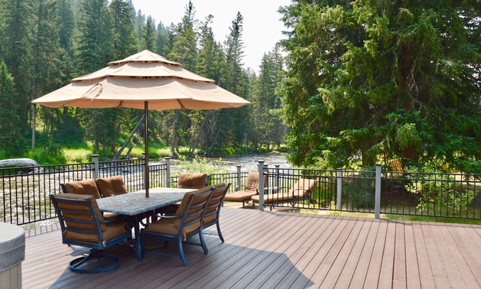 Gallatin Gateway Cabin | Unique Guesthouse on the Beautiful Gallatin River - Hot Tub w/Amazing Views!