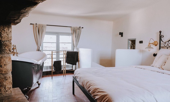 Tourtour House | Unique historic house, middle of the village, bath & patio. 4 persons & pets
