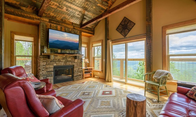 Seven Devils Cabin | Unique Home Atop Seven Devils