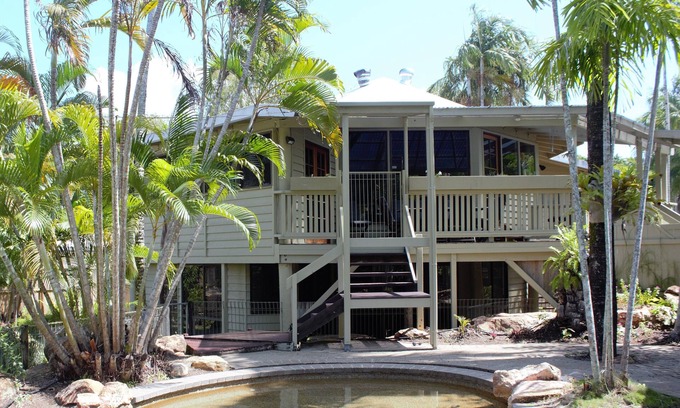 Port Douglas House | Unique house close to Port Douglas and Four Mile Beach. Pet Friendly.
