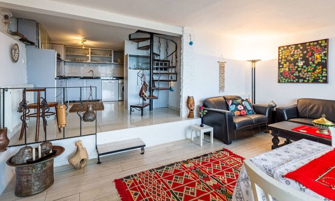 Kadikoy Villa | Unique House with Tree Inside near Sea in Maltepe