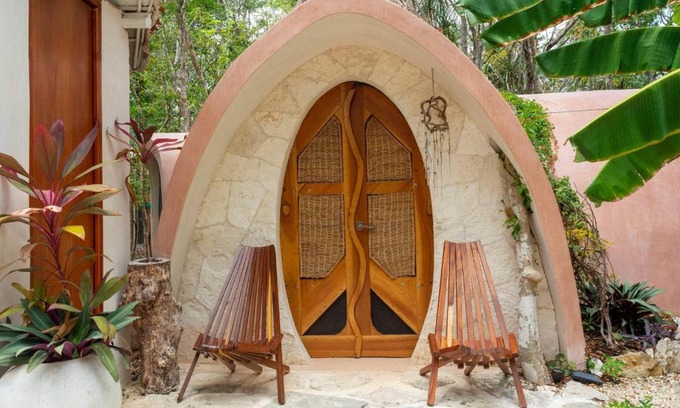 Soliman Bay Cabin | Unique Jungle Dome Ik