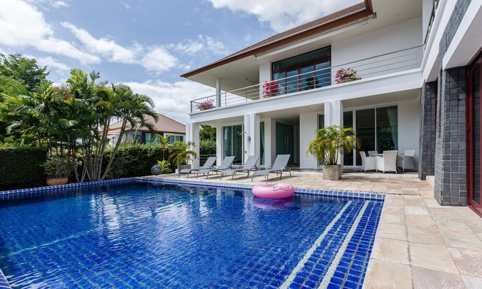 Khao Tao Villa | Unique Pool Villa with 5 Bedrooms and Sea View (PM-C1)