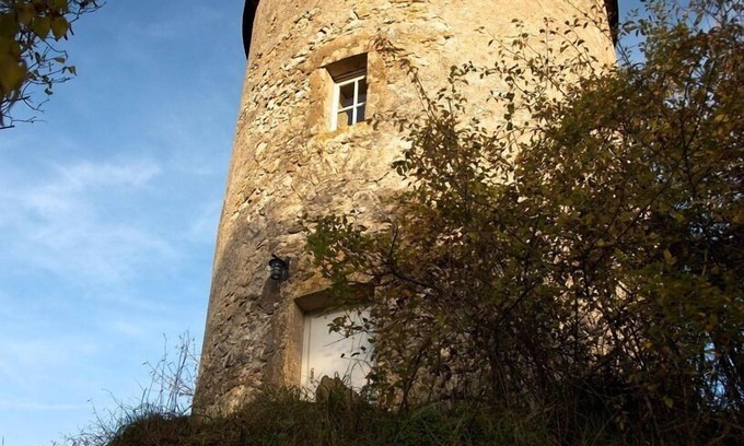 Gensac House | Unique renovated tower, sleeps 2 set among vines near St Emilion
