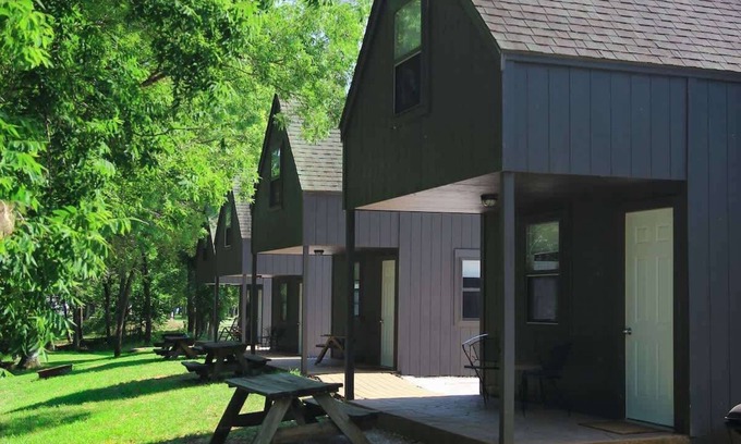 Caplinger Mills Cottage | Unique Riverfront Gem: Dogs Ok, King Bed (Cabin 1)