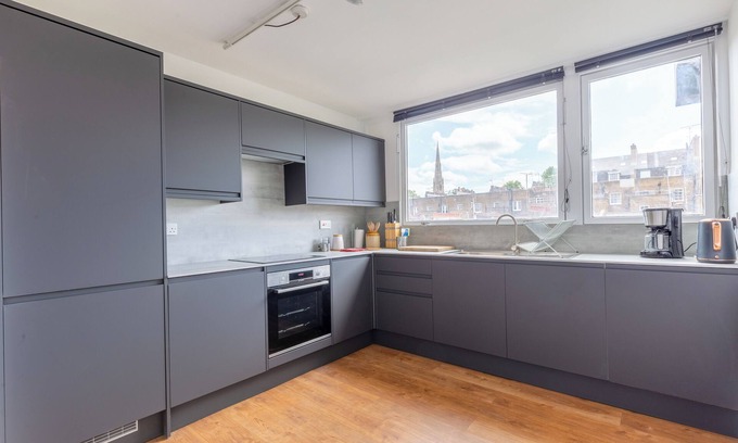 Pimlico Apartment | Unique Spacious Central 3-Bed With Rooftop Terrace