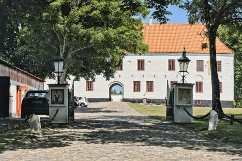 Hjørring Municipality House | Unique Stay At Odden Manor & Museum