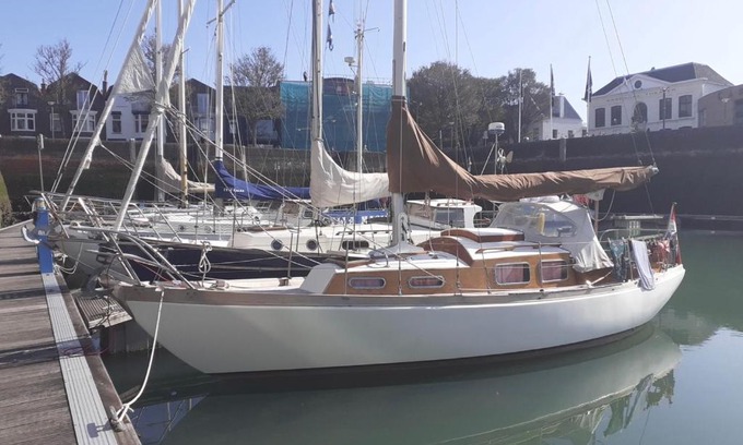 Vlissingen Boat Rental | Unique stay by the Sea