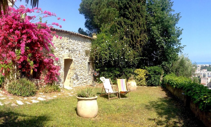 Cagnes-sur-Mer House | Unique village house with seaview, garden, terrace, sunshine & silence