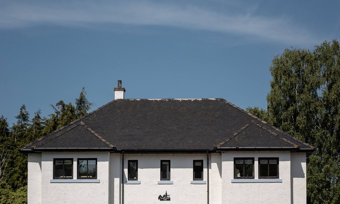 Kirkhill Cabin | Uniquely modern designer five bedroom Lodge in the Highlands
