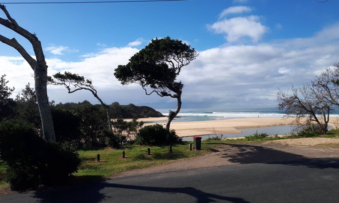 Lake Cathie Apartment | Unit 1 Seascape Apartments - Ground Floor LAKE CATHIE