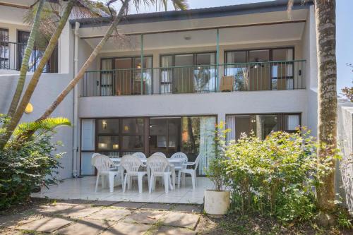 Zinkwazi Beach Apartment | UNIT 1 @ Springvale Complex, Zinkwazi Beach