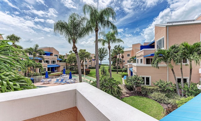 Longboat Key Condo | Unit #210 Sand Cay Beach Resort Pool and Garden View