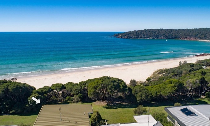 Pambula Beach Apartment | Unit 3. Beachside Units. Dog Friendly