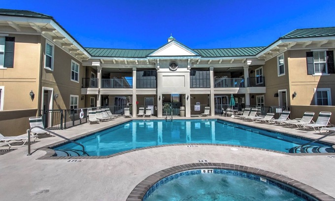 North Forest Beach Condo | Unit 405- Same Floor as Rooftop Pool, SeaCrest Pool Use, Next to Coligny Plaza.