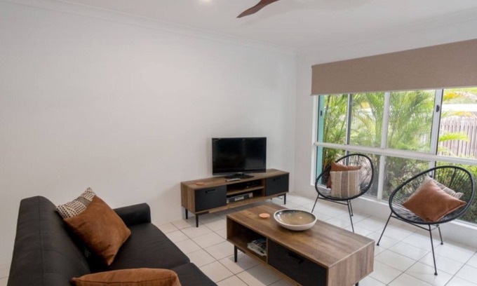 Arcadia Apartment | Unit 7 Beachcomber, Arcadia