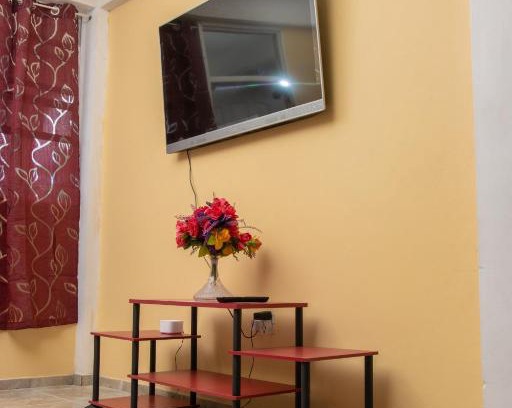 Canefield Apartment | Universal apartments three bedroom