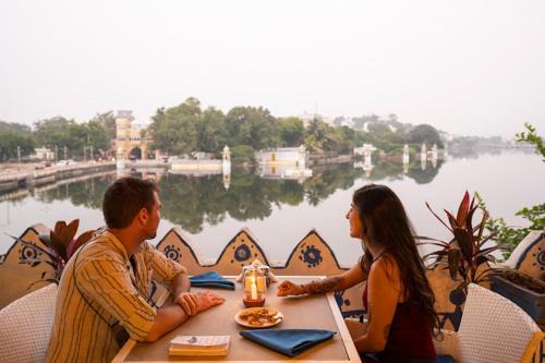 Lake Swaroop Sagar Hotel | Unplan - By the lake