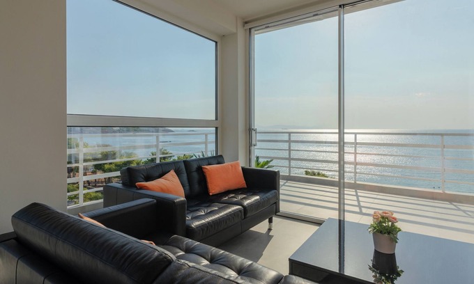 Kavouri Apartment | Unrivaled Beachfront Elegance: Penthouse Paradise with Panoramic Views