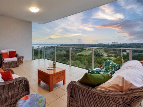 Larrakeyah Apartment | Unrivalled, Sublime and Simply Superb Sub-Penthouse