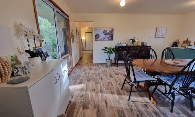 Cape Paterson House | UNWIND AT THE 3BR CAPE BEACH HOUSE | FREE Wi-Fi | Families, Solo, Couples, Pets