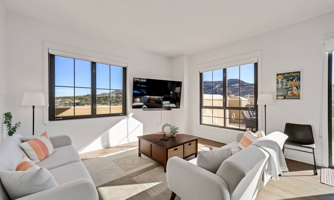 Lake Las Vegas Condo | Unwind in a luxurious 2BR penthouse on the shores of Lake Las Vegas