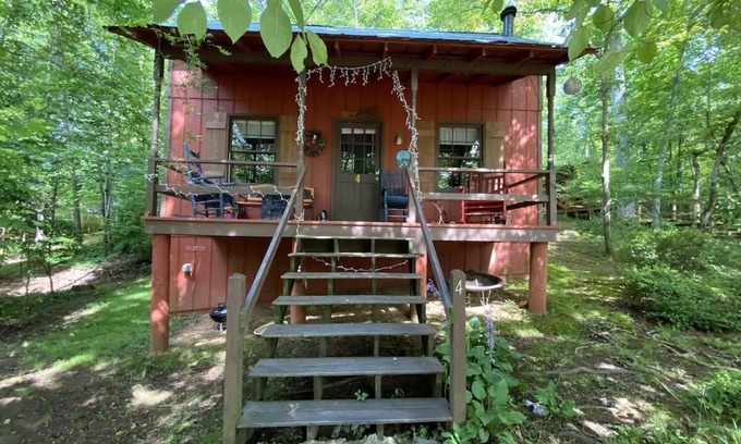 Blairsville Cabin | Unwind in a Pet-Friendly Cabin near Helen, Blue Ridge & Appalachian Trail