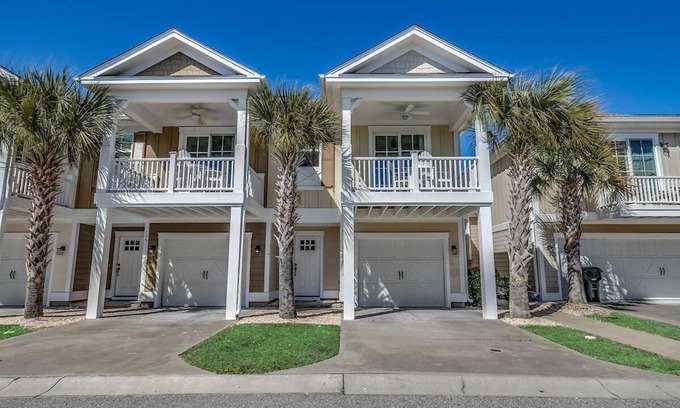 Windy Hill Villa | Unwind in Style: Luxury 2 Bdrm Townhome Sleeps 8
