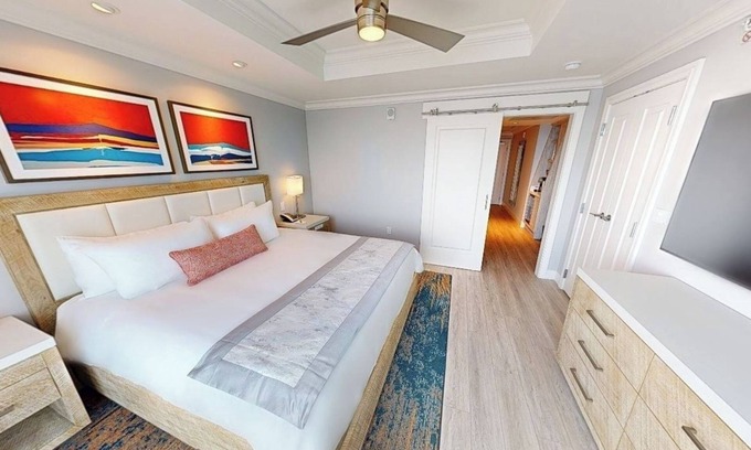 Charlotte Harbor House | Unwind in Style in This Modern Harbor front King Studio Getaway