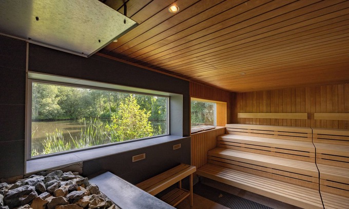 Mill Hotel | Unwind in Style with Restaurant and Beautiful Green Views